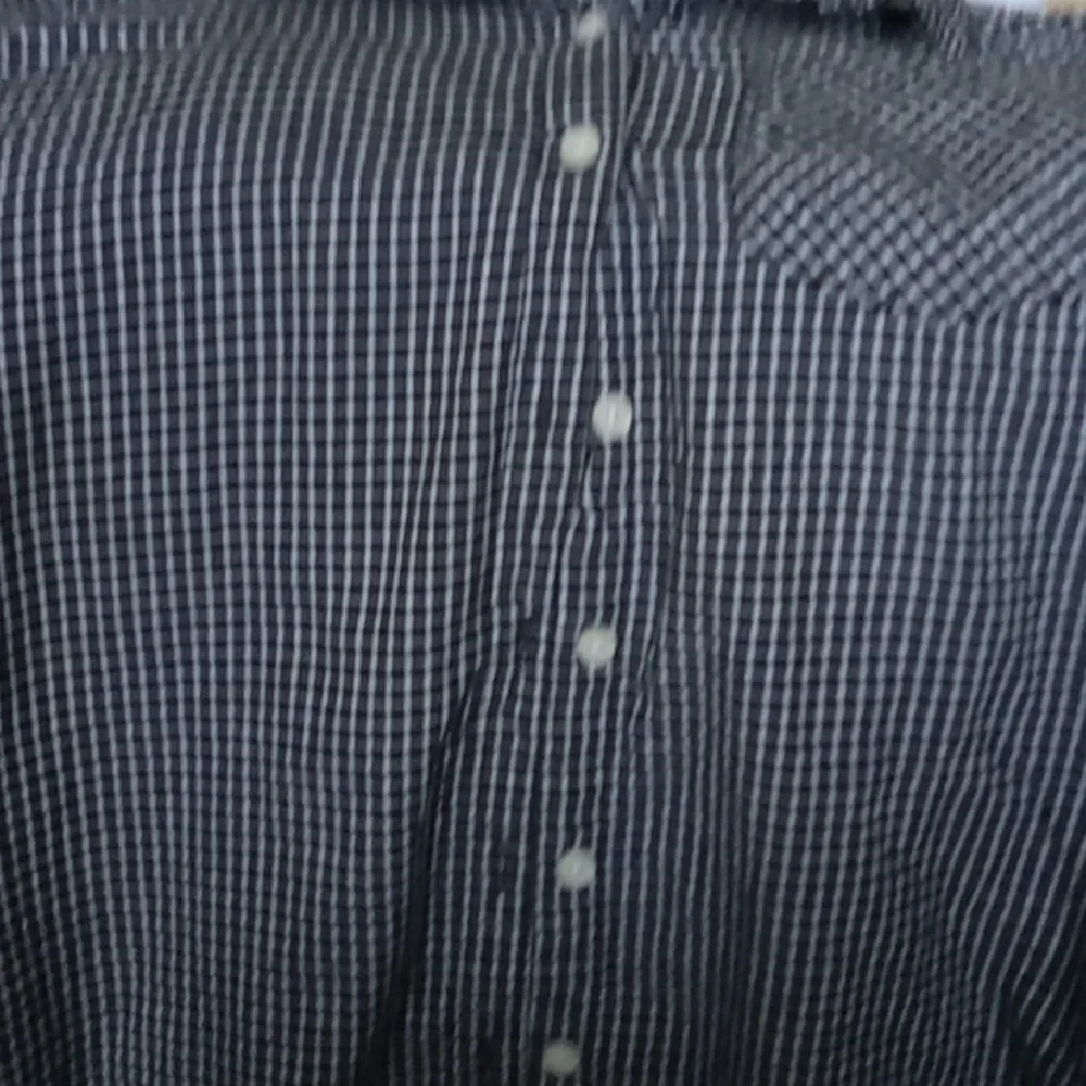 Old Navy Button Down Shirt R5 - Picture 2 of 3